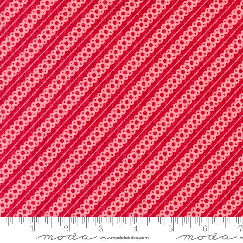 Kitty Christmas Berry 31205 12 Moda #1