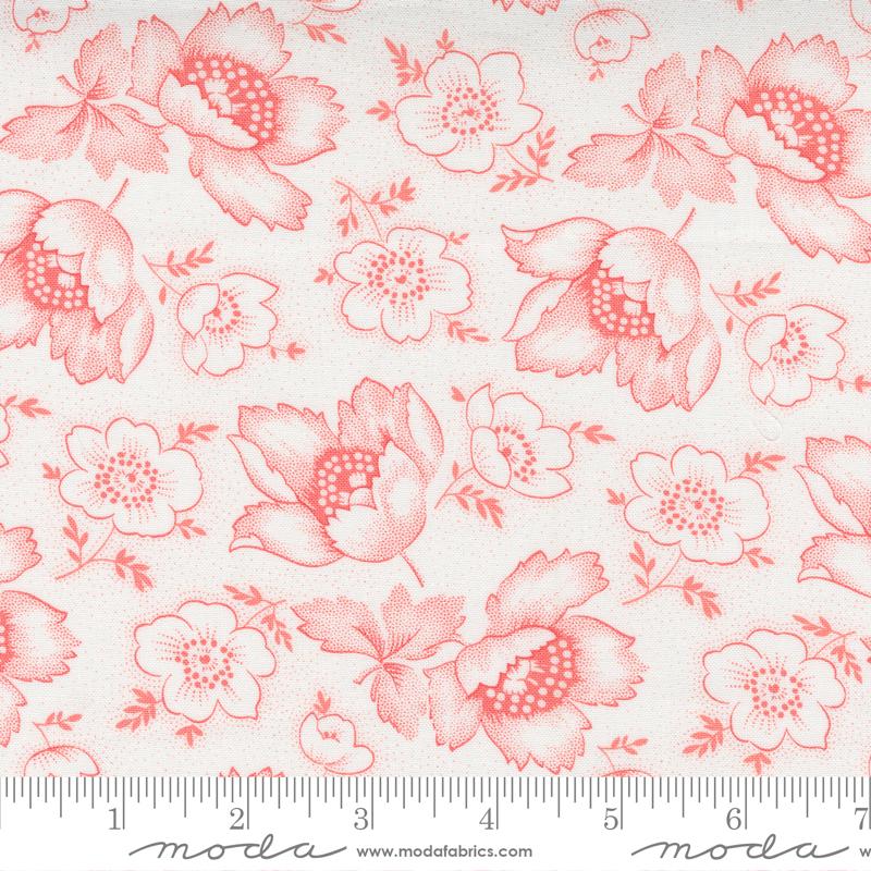 Linen Cupboard Chantilly Strawb 20481 11 Moda #1